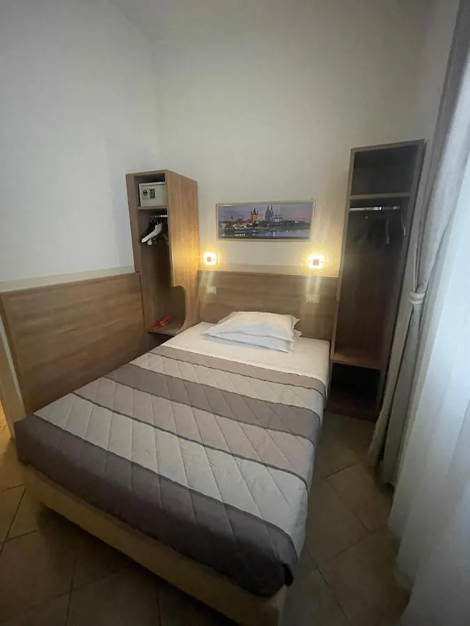 Hotel Montecarlo Milán