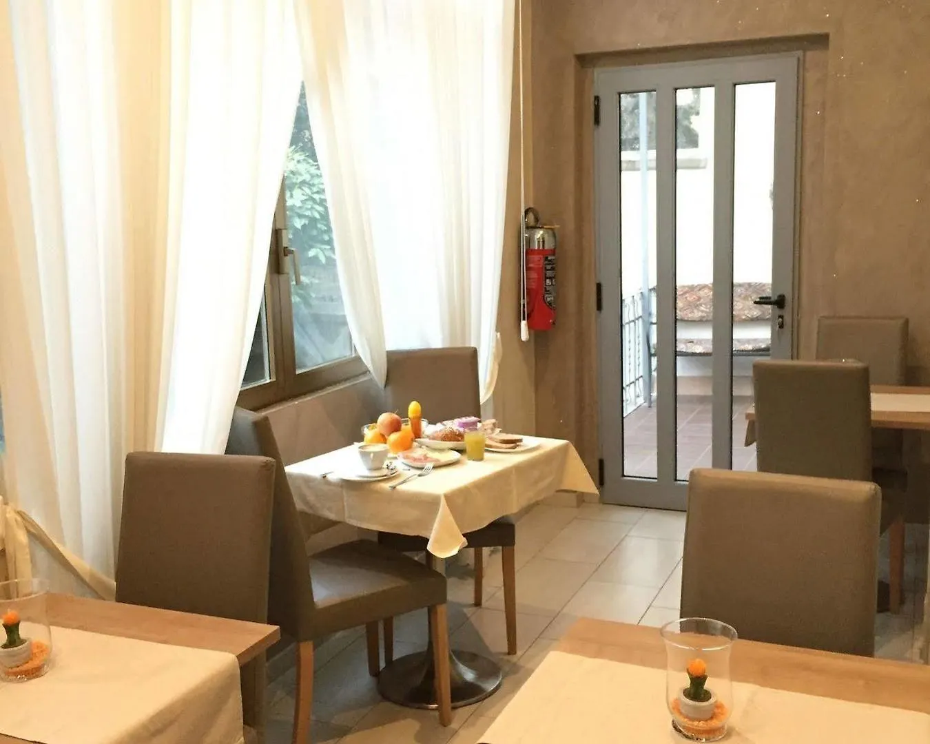 Hotel Montecarlo Milán 3*,  Itálie